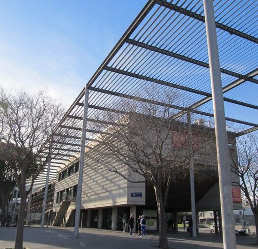 Parvis du lycée